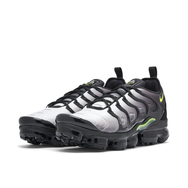 Nike Air VaporMax Plus
"Black Volt"