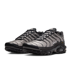 Nike Air Max Plus Cordura Returns In “Dark Smoke Grey”