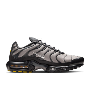 Nike Air Max Plus Cordura Returns In “Dark Smoke Grey”