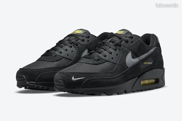 Nike Air Max 90 Next Nature “Triple-Black